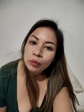 Snapshot of BellaMex89 chatting on March 14, 2025, 4:43 am BellaMex89 online show from March 14, 2025, 4:43 am