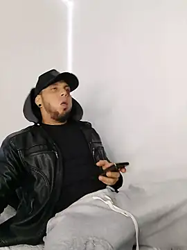 morenosiam online show from March 9, 2026, 5:22 am