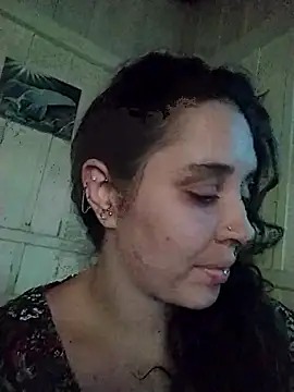 Fellyna online show from March 21, 2025, 5:23 pm