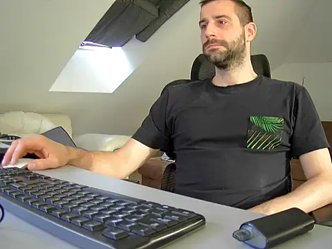 gryzoon online show from September 25, 2025, 2:54 pm