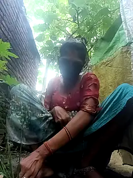 Snapshot of Chhavi_Chadha chatting on September 20, 2025, 11:44 am Chhavi Chadha online show from September 20, 2025, 11:44 am