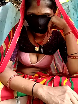 Snapshot of Chhavi_Chadha chatting on September 29, 2025, 8:30 am Chhavi Chadha online show from September 29, 2025, 8:30 am