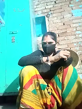 Snapshot of Chhavi_Chadha chatting on November 12, 2025, 2:28 pm Chhavi Chadha online show from November 12, 2025, 2:28 pm