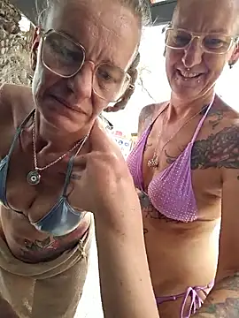 Emma Milf25 online show from April 18, 2026, 12:53 pm