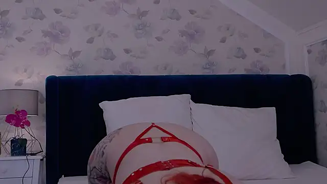 KailyKay online show from December 3, 2025, 7:12 pm