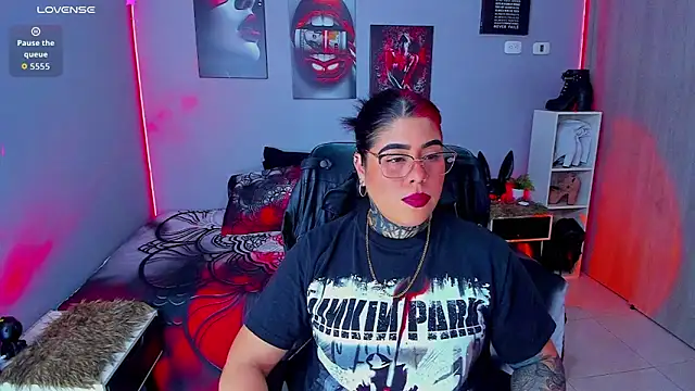 Veronika metal online show from September 16, 2025, 6:31 pm