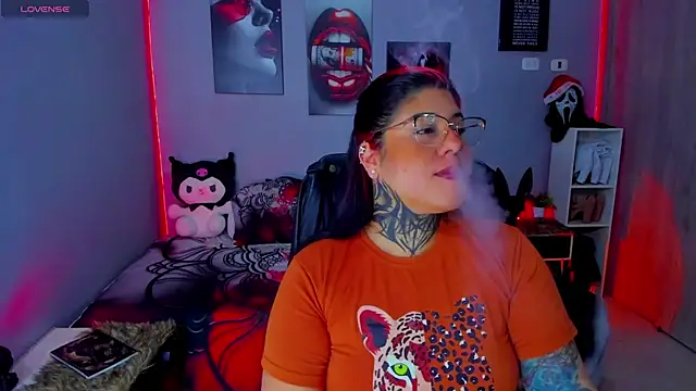 Snapshot of Veronika_metal chatting on November 18, 2025, 8:08 am Veronika metal online show from November 18, 2025, 8:08 am