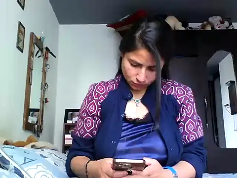 Escarcha-blue online show from March 7, 2025, 3:49 pm