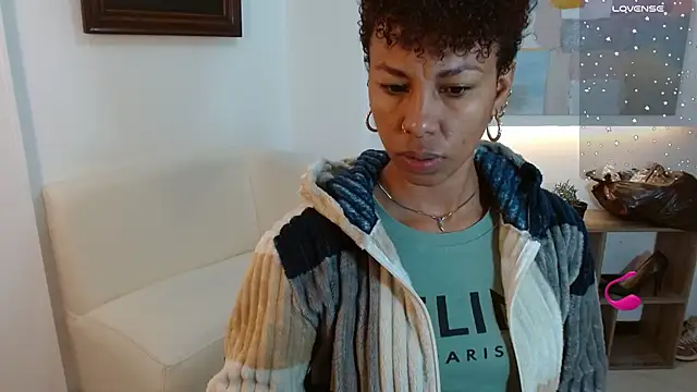 anahi macys online show from September 20, 2025, 11:22 am