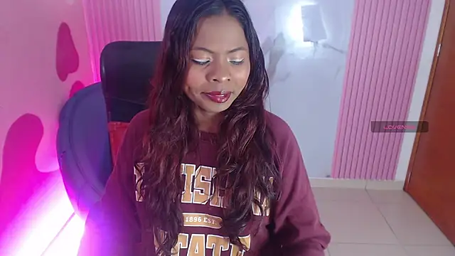 Snapshot of Agata_Grubisic chatting on September 25, 2025, 4:05 am Agata Grubisic online show from September 25, 2025, 4:05 am