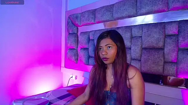 Snapshot of Agata_Grubisic chatting on October 18, 2025, 3:31 am Agata Grubisic online show from October 18, 2025, 3:31 am