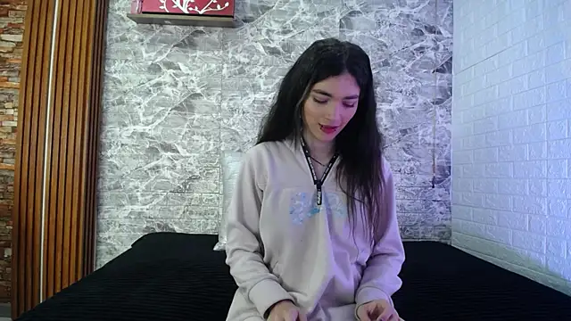 MaeveKuro online show from September 9, 2025, 3:06 am