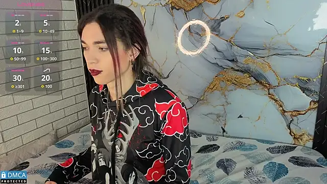 MaeveKuro online show from November 7, 2025, 3:17 am