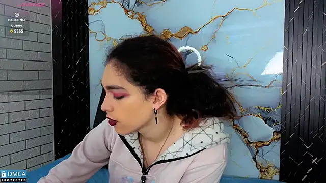 MaeveKuro online show from December 22, 2025, 3:03 am