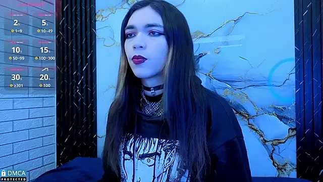 MaeveKuro online show from March 4, 2026, 3:01 am