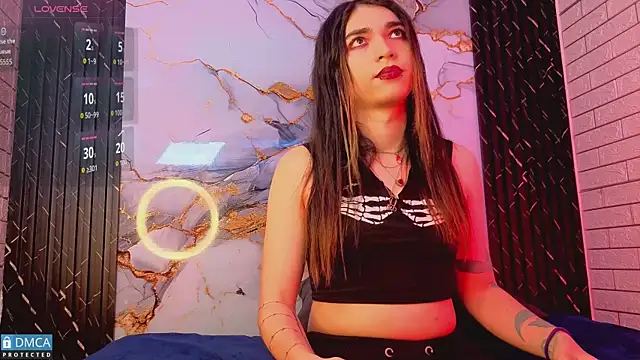 MaeveKuro online show from March 18, 2026, 3:09 am