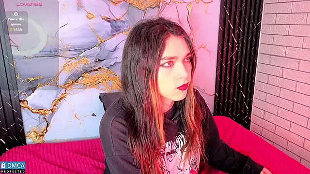 MaeveKuro online show from April 2, 2026, 3:15 am