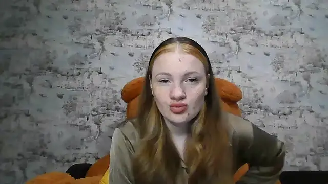 Eveline May online show from September 18, 2025, 2:08 pm