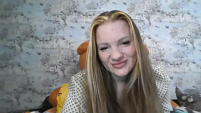 Eveline May online show from September 23, 2025, 1:03 pm