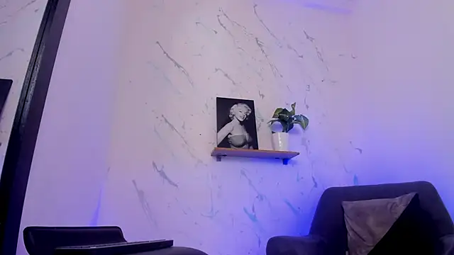 mely maxyn online show from March 13, 2025, 7:28 pm