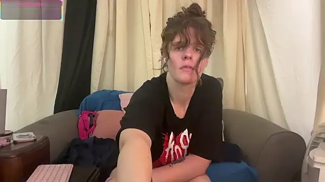 Snapshot of mothh1 chatting on July 18, 2026, 10:41 am mothh1 online show from July 18, 2026, 10:41 am
