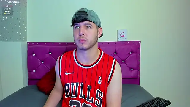 Snapshot of matthewlatin chatting on February 6, 2026, 3:04 pm matthewlatin online show from February 6, 2026, 3:04 pm