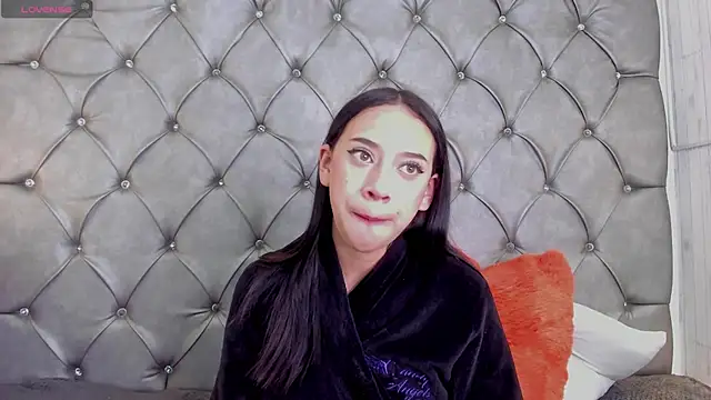 zephyra-angels online show from March 8, 2025, 7:05 am