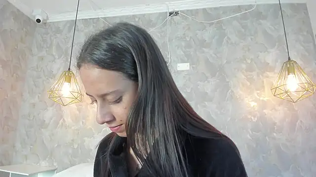 zephyra-angels online show from December 23, 2025, 4:10 am