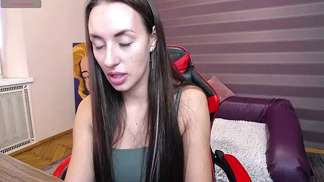 JenniferStone online show from September 20, 2025, 6:58 am