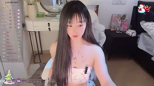 Milla-z online show from March 7, 2025, 5:49 pm