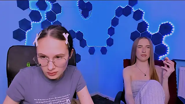 doll vey online show from December 20, 2025, 8:16 pm