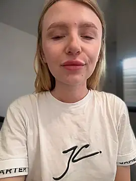 EvaBrooklyn online show from March 13, 2025, 3:33 am