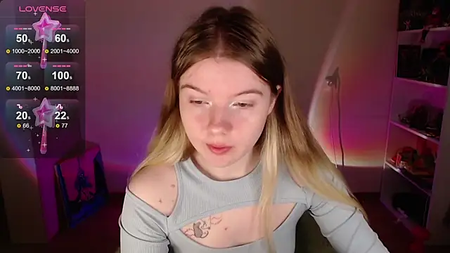 Strawberry juli online show from September 29, 2025, 6:40 am