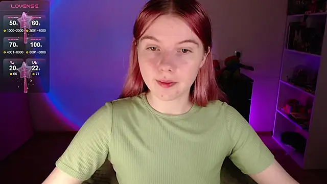 Strawberry juli online show from November 22, 2025, 9:30 am