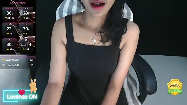 Snapshot of fullmoan chatting on October 18, 2025, 5:10 am fullmoan online show from October 18, 2025, 5:10 am