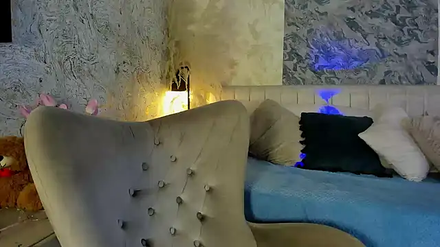 Snapshot of Arianaa_collins chatting on March 3, 2026, 12:00 pm Arianaa collins online show from March 3, 2026, 12:00 pm