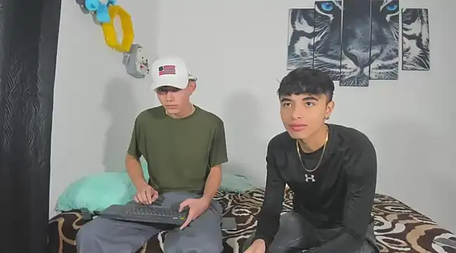 Maxxi hot23 online show from March 13, 2025, 1:18 pm