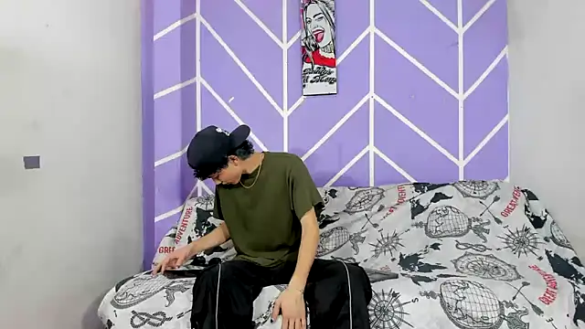 Maxxi hot23 online show from October 10, 2025, 7:46 pm