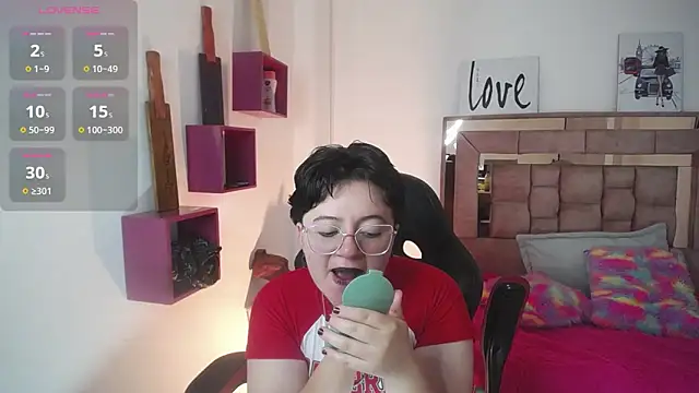 Snapshot of safyka chatting on October 2, 2025, 12:50 am safyka online show from October 2, 2025, 12:50 am