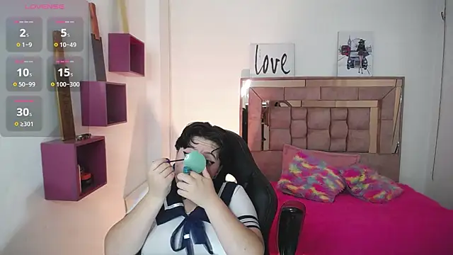 Snapshot of safyka chatting on October 17, 2025, 2:04 am safyka online show from October 17, 2025, 2:04 am