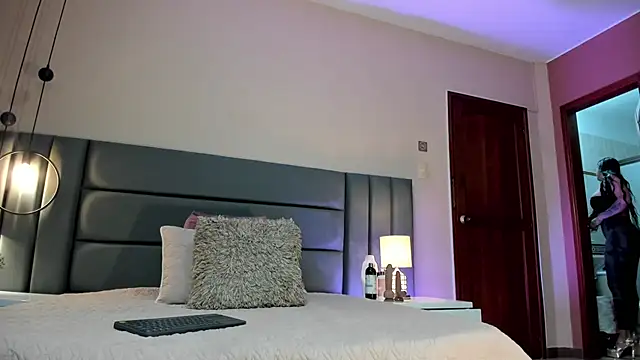 SeleneLujan online show from February 11, 2026, 11:48 am