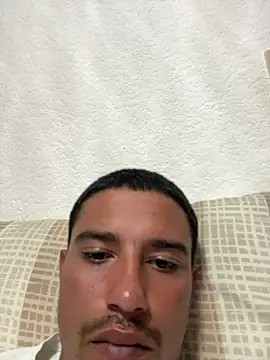 Maxxxxxsanchessss online show from April 1, 2026, 12:22 am