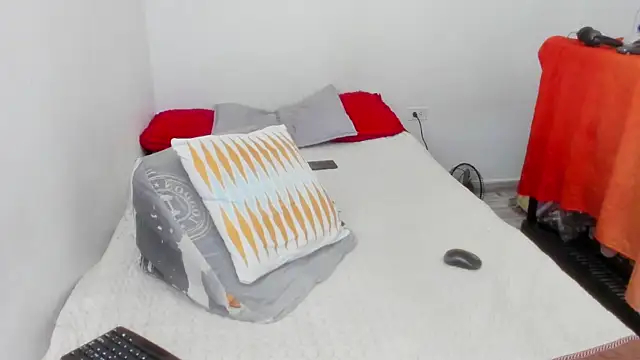 damian c12 online show from March 6, 2025, 11:31 pm