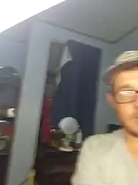 dylanroberts1995 online show from March 9, 2025, 8:40 am