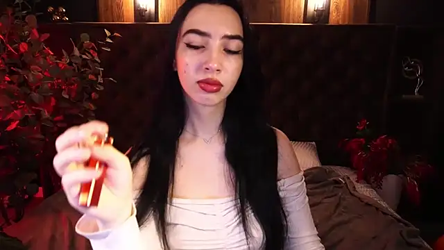 WildKittenX  online show from November 6, 2025, 6:47 am