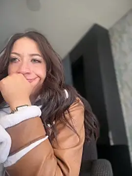 Mila LS online show from December 13, 2025, 7:53 pm