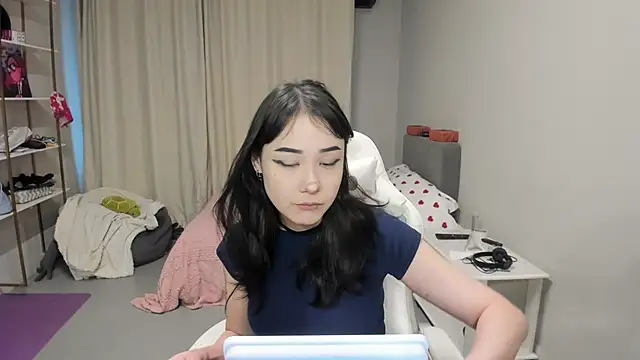 Snapshot of ka00ru_chan chatting on February 6, 2026, 9:01 am ka00ru chan online show from February 6, 2026, 9:01 am