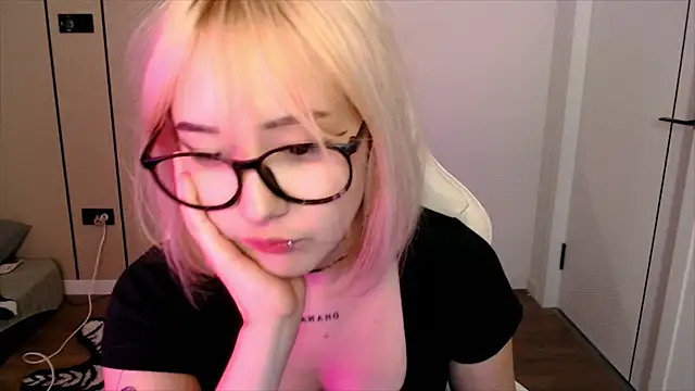 ka00ru chan online show from July 21, 2026, 1:24 pm