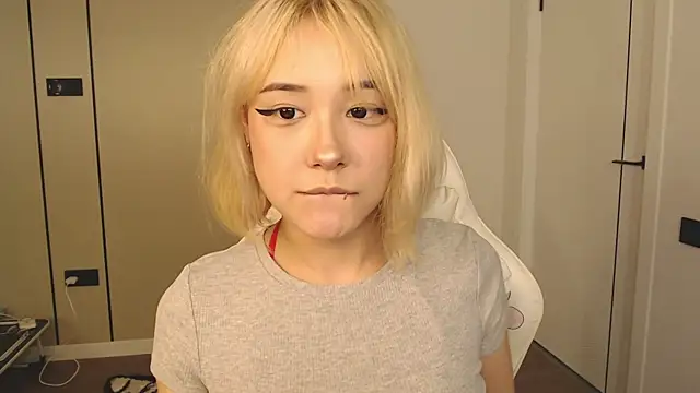 ka00ru chan online show from July 27, 2026, 6:15 pm