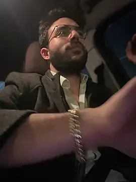 YJeromZCoxk online show from March 11, 2025, 7:58 pm